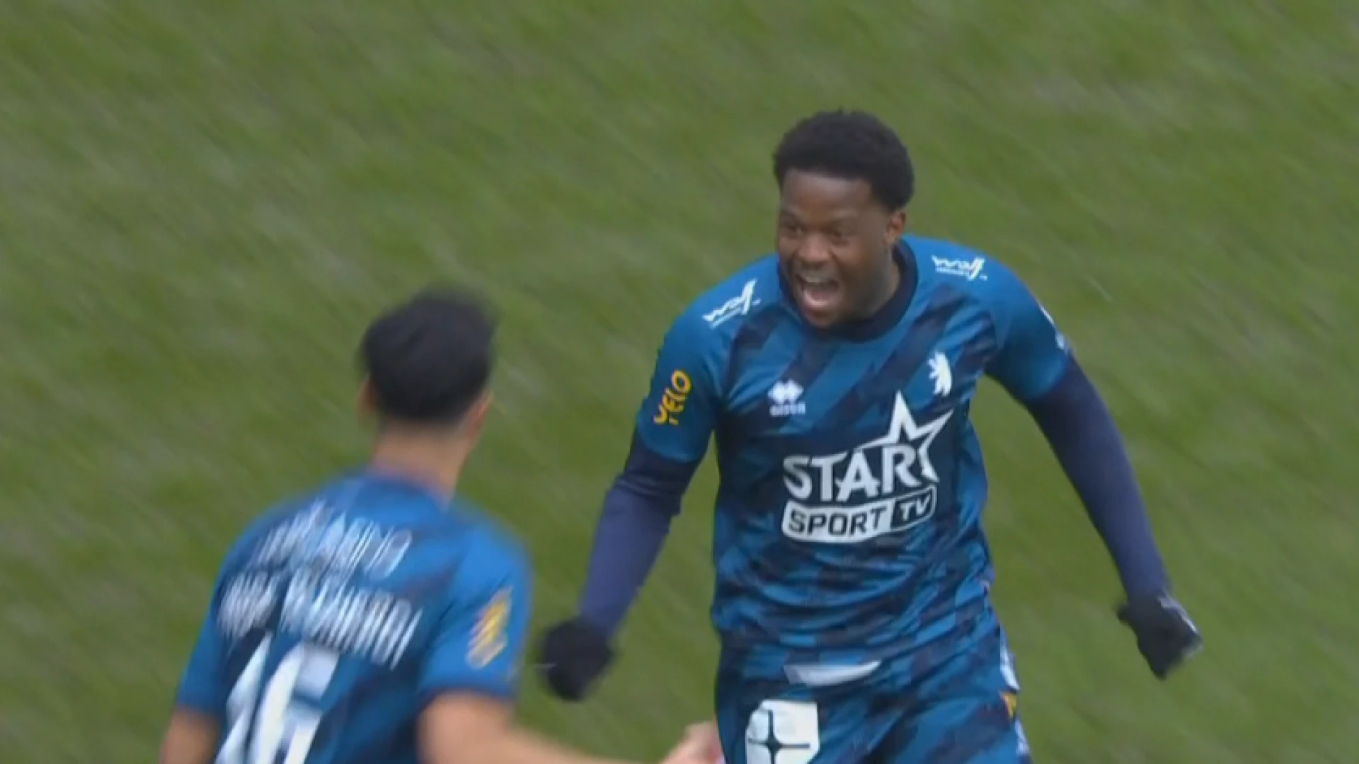 KSC Lokeren haalt met Daishwan Redan op de valreep nog een spits