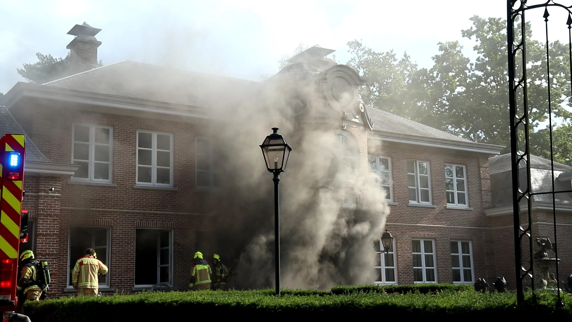 Hoofdafbeelding voor artikel Zware schade na villabrand…