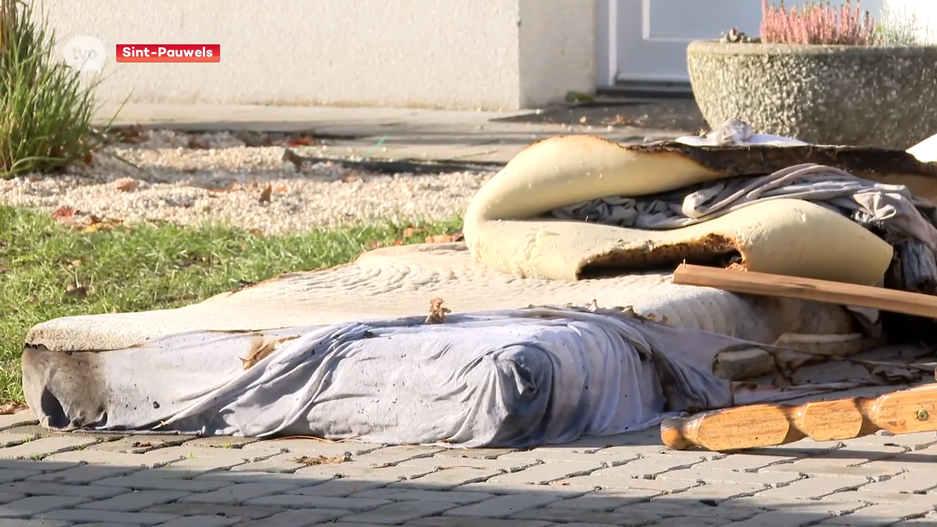 Hoofdafbeelding voor artikel Buren springen in de bres…