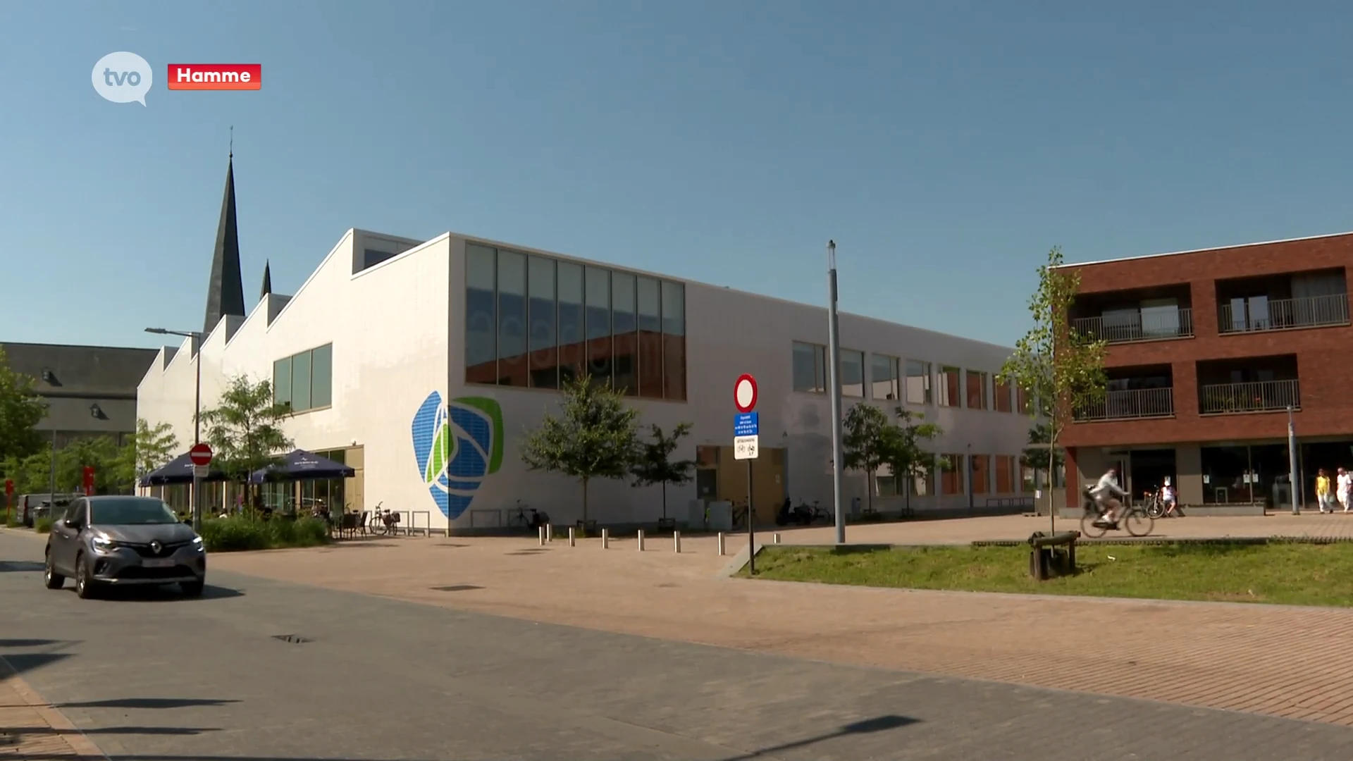 Hoofdafbeelding voor artikel Fors snoeien in investeringen,…