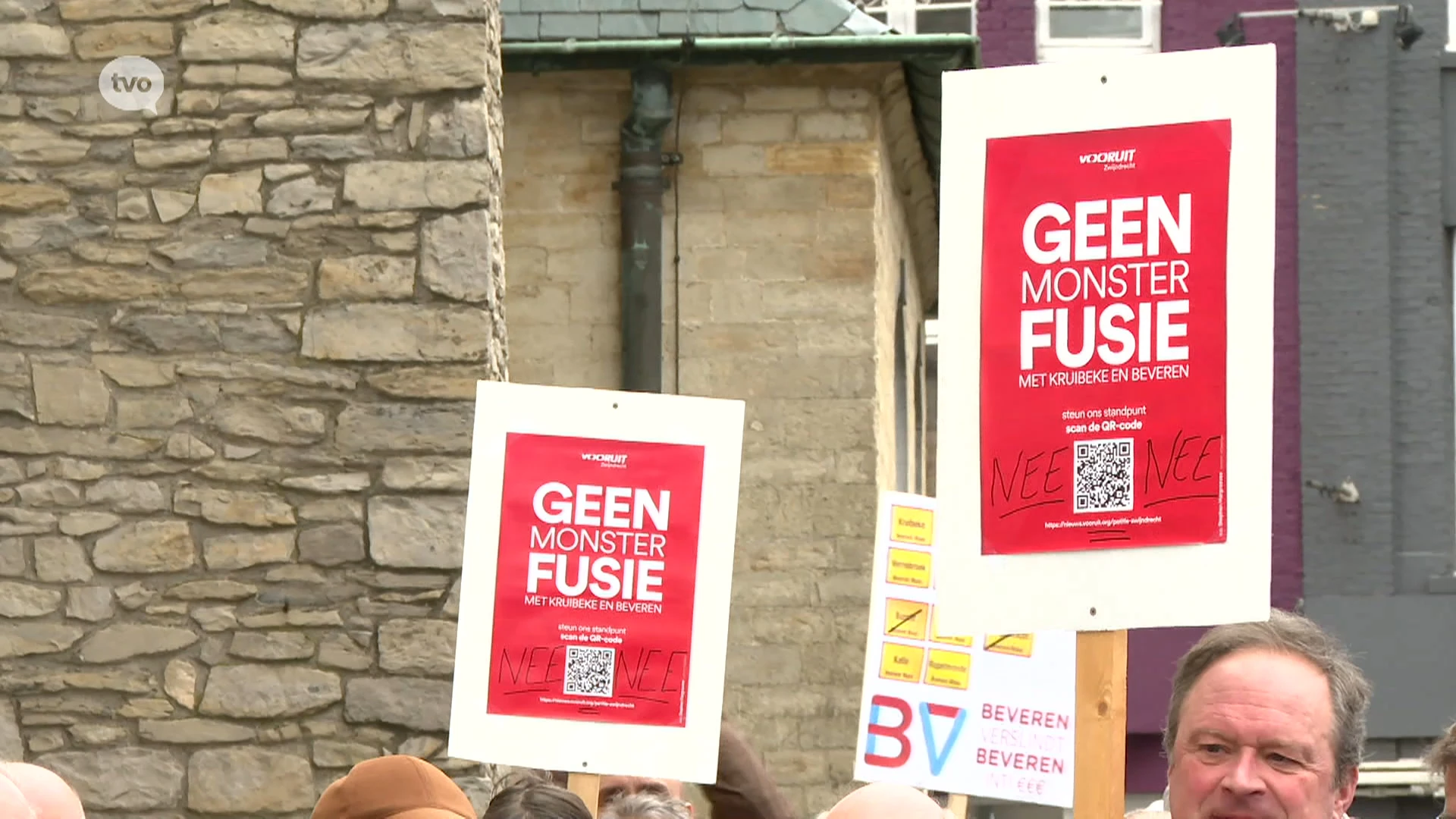 Hoofdafbeelding voor artikel Crevits wil kleinere gemeenten…