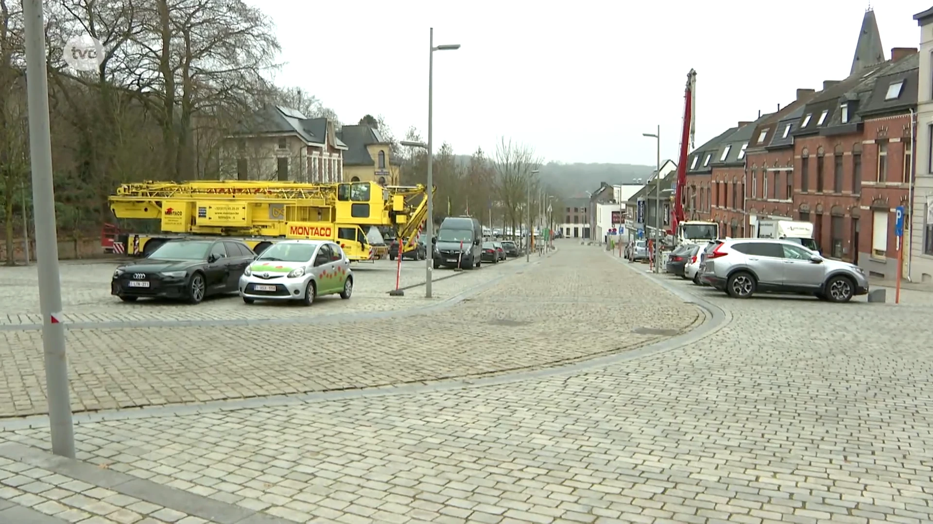 Hoofdafbeelding voor artikel Enorme kraanwagen blokkeert…