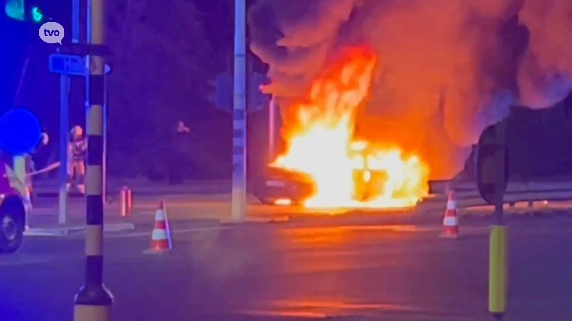 Hoofdafbeelding voor artikel Twee auto's brandden uit na…