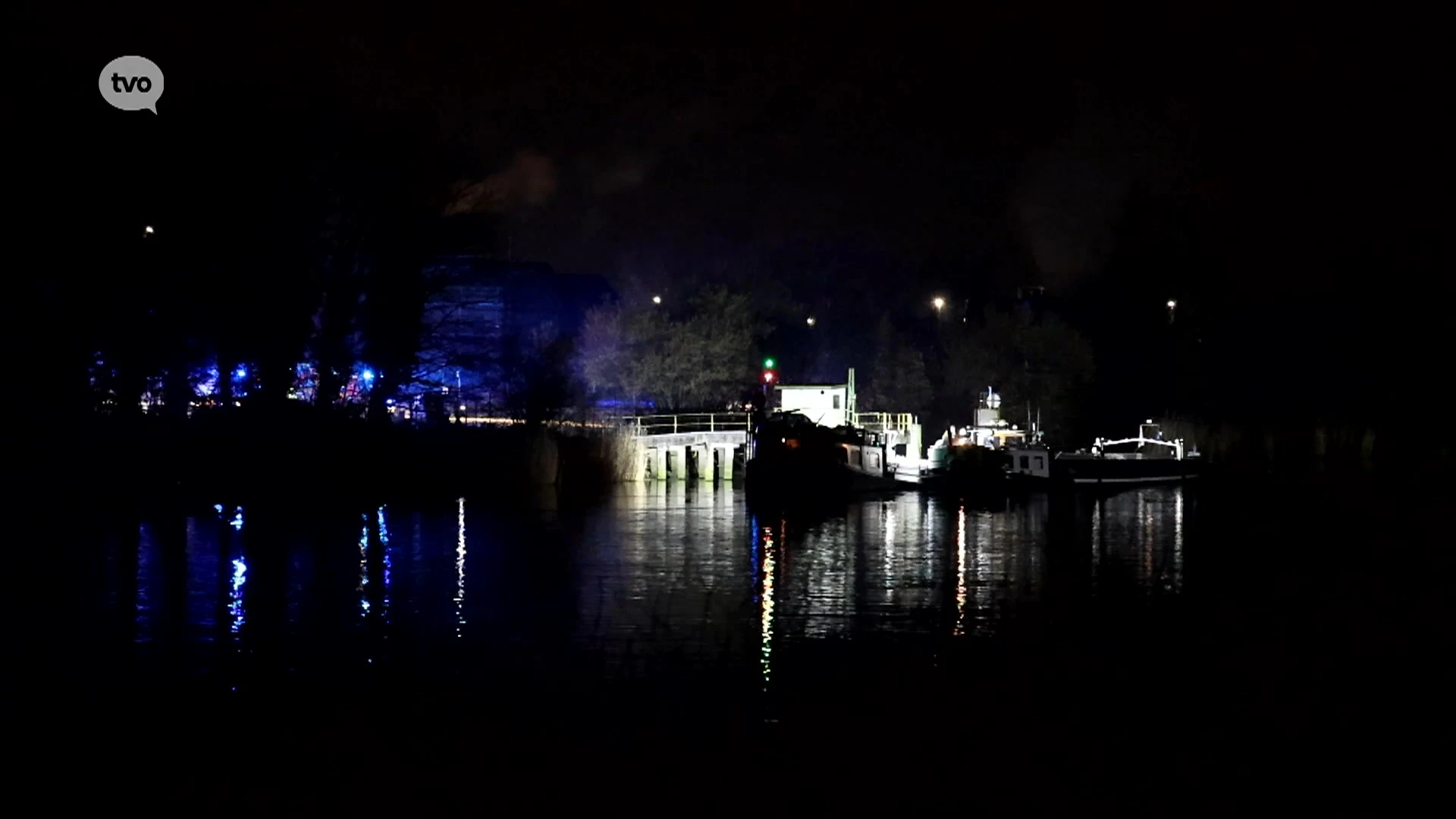 Natuurramp vermeden in Dendermonde, brandweer voorkomt dat binnenschip met kunstmest zinkt in Schelde
