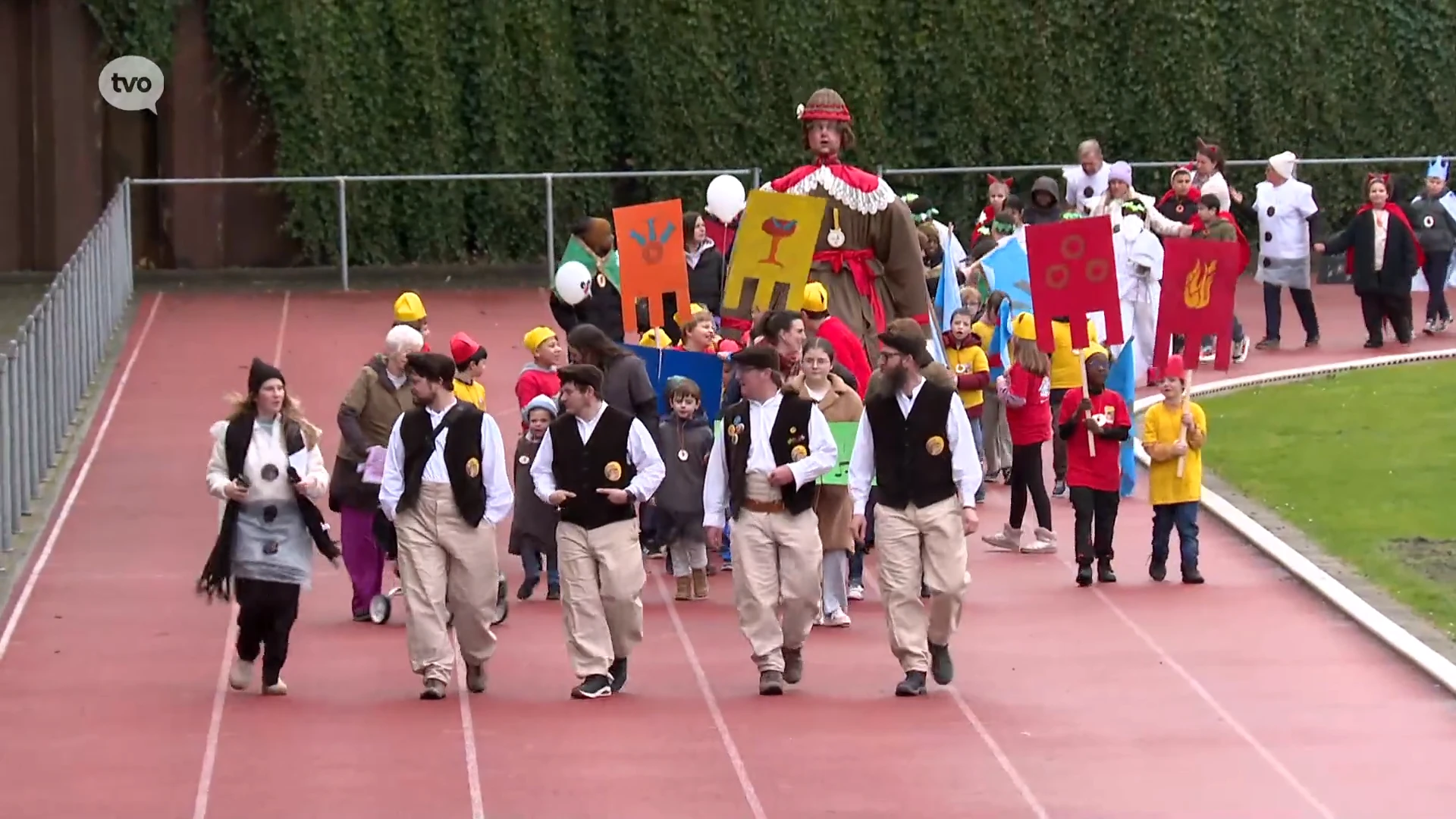 Hoofdafbeelding voor artikel Krakelingenviering met worp…