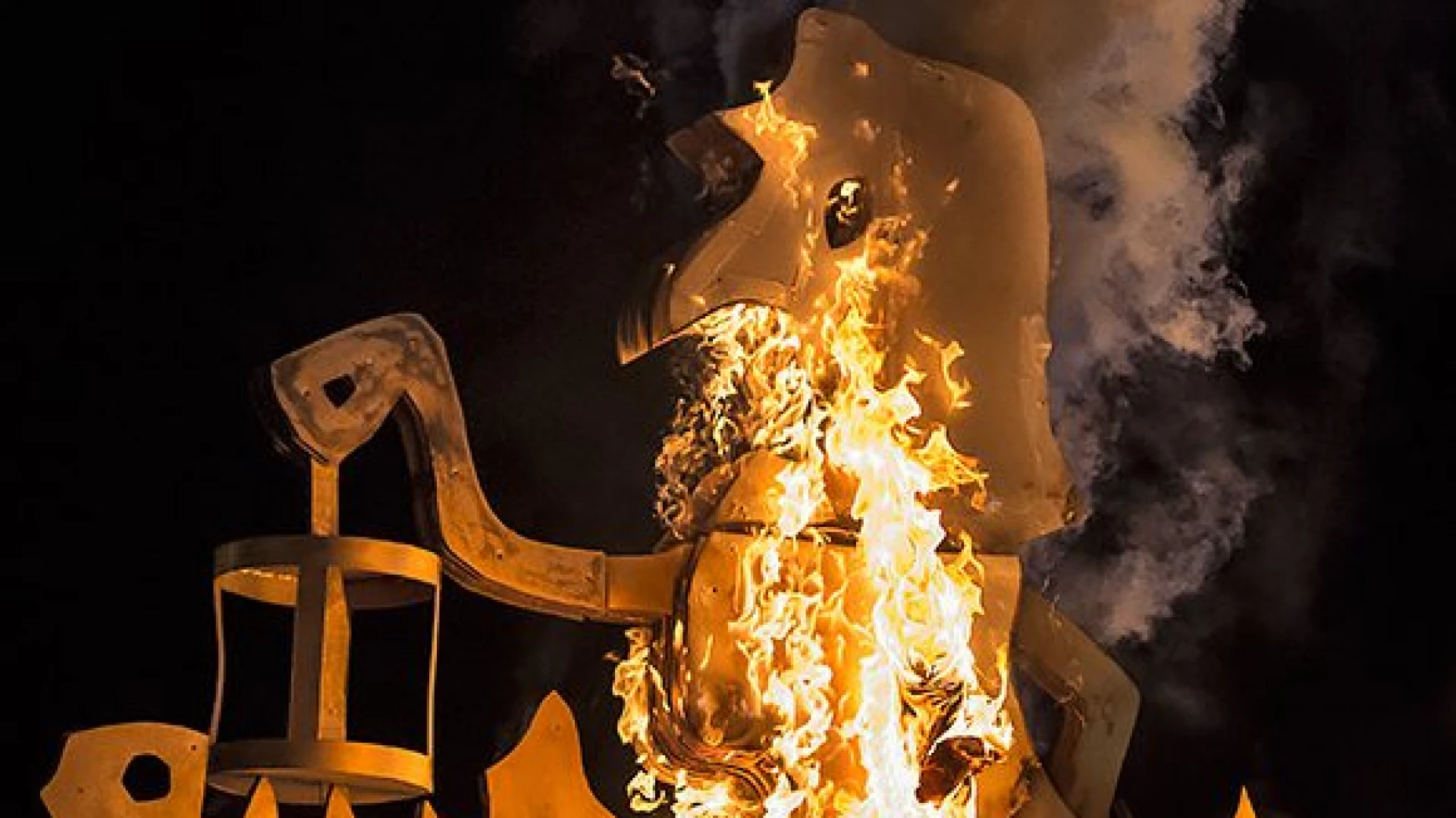 Prins Joshy steekt de pop in brand, volg het emotionele einde van Aalst Carnaval LIVE