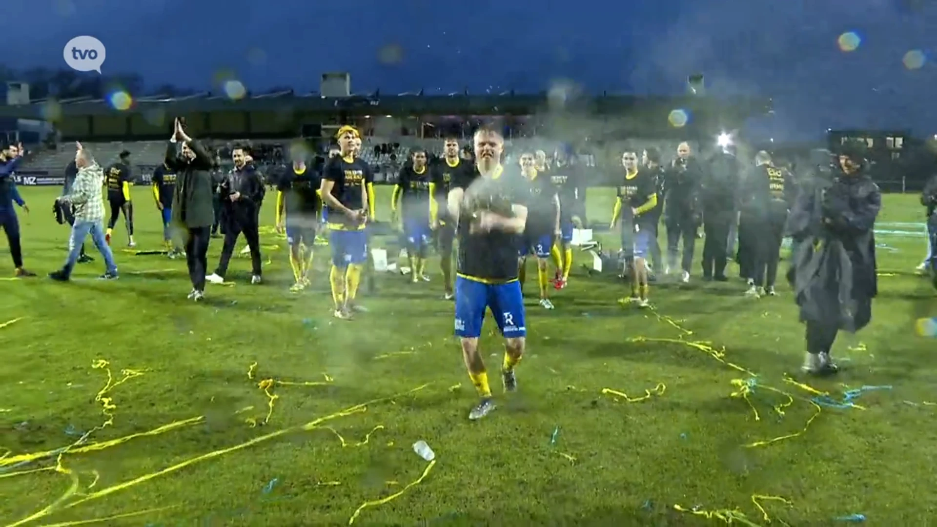 Hoofdafbeelding voor artikel Champagne wordt ontkurkt,…