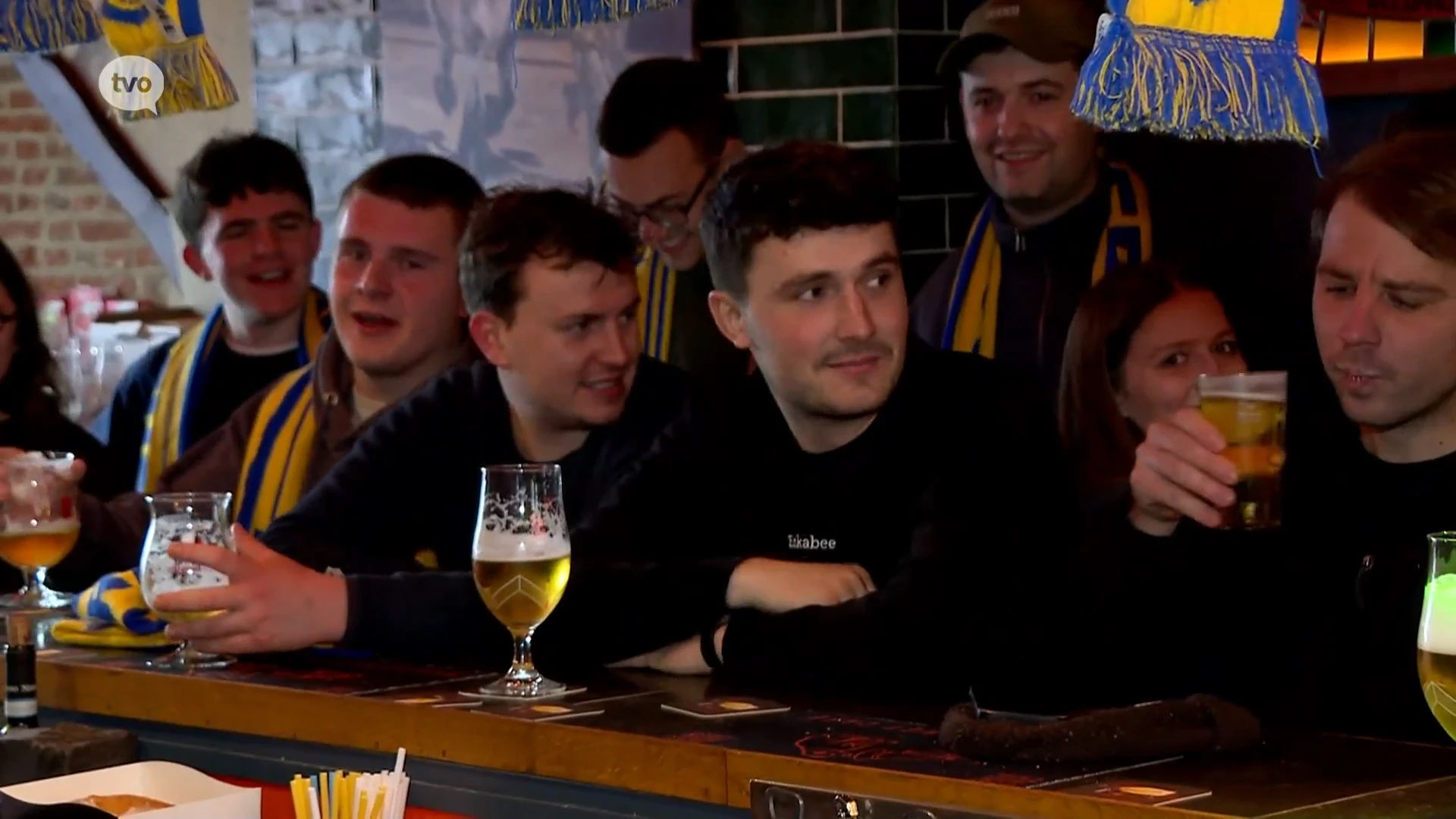 Fans van SK Beveren klaar voor mogelijke promotie: "Het kan vandaag, het moet niet, maar zou fijn zijn als het nu al gebeurt"