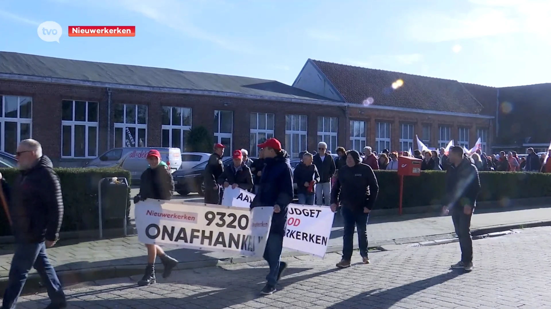 Hoofdafbeelding voor artikel Petitie en optocht tegen sluiting…