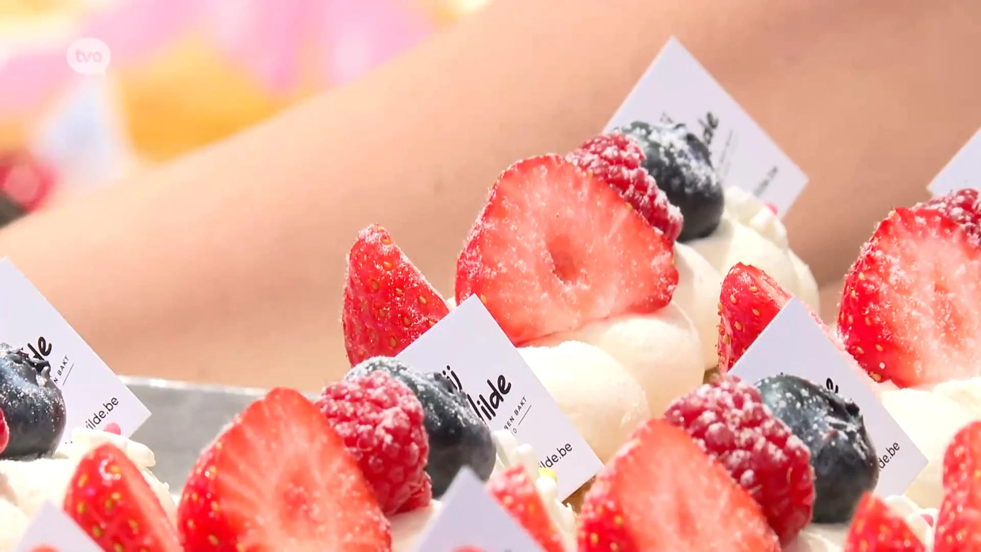 Hoofdafbeelding voor artikel Bakker uit Nieuwerkerken bakt…