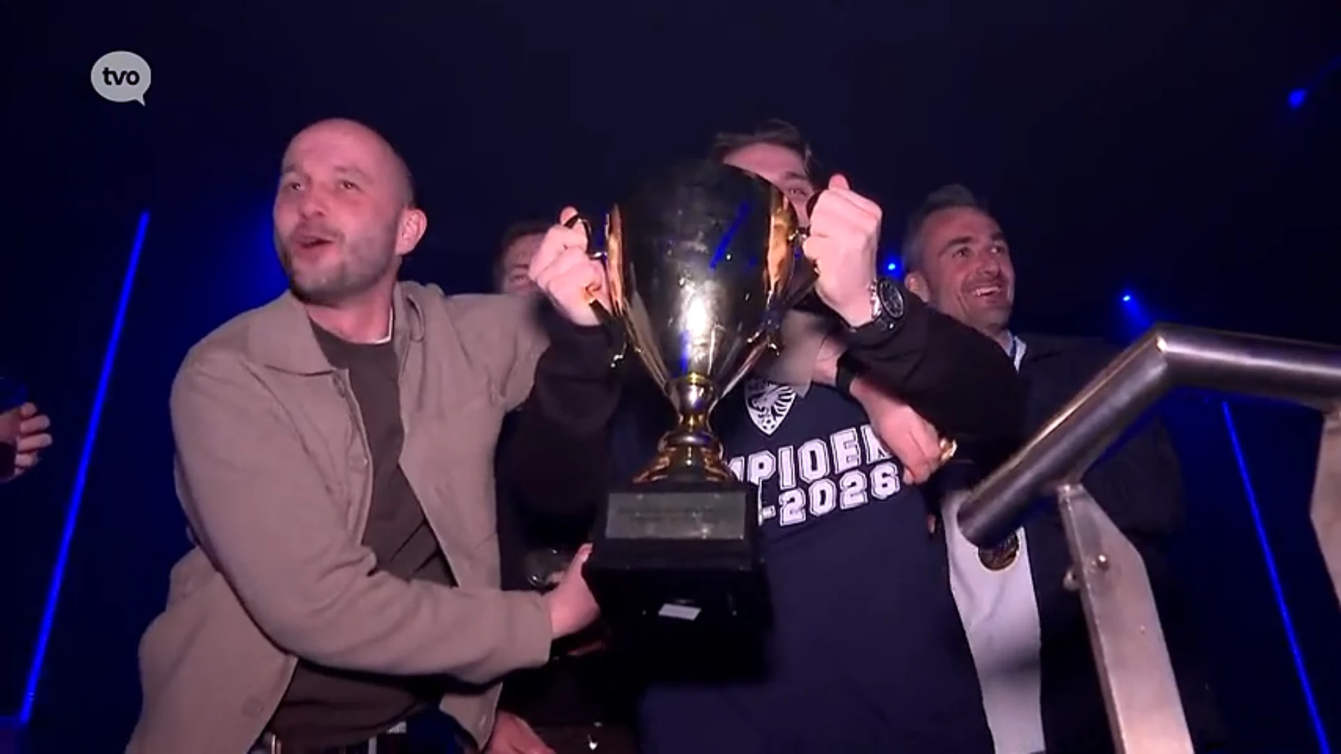 Hoofdafbeelding voor artikel Club zet feestje verder in…