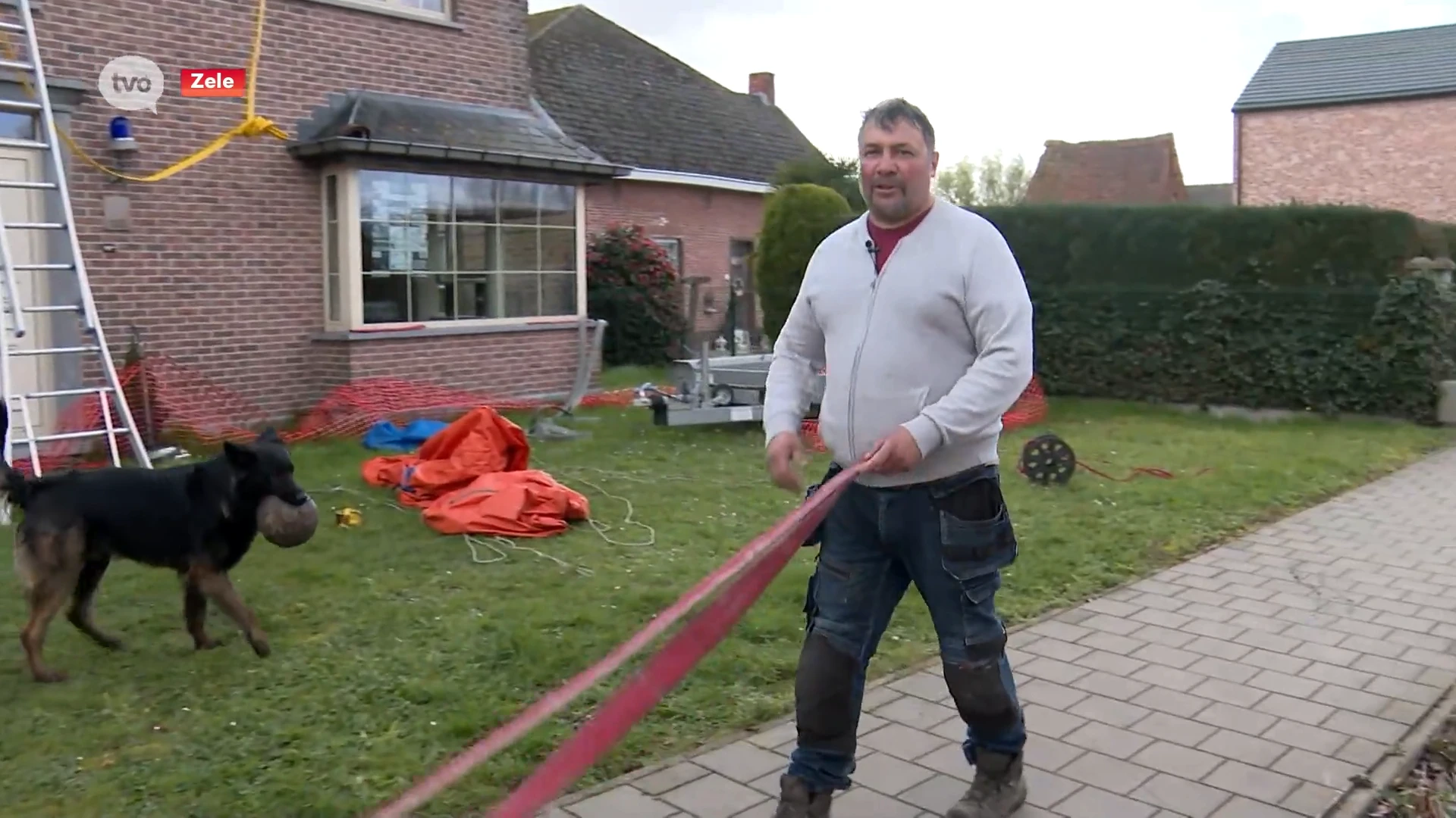 Hoofdafbeelding voor artikel Hele huis van afscheidnemend…