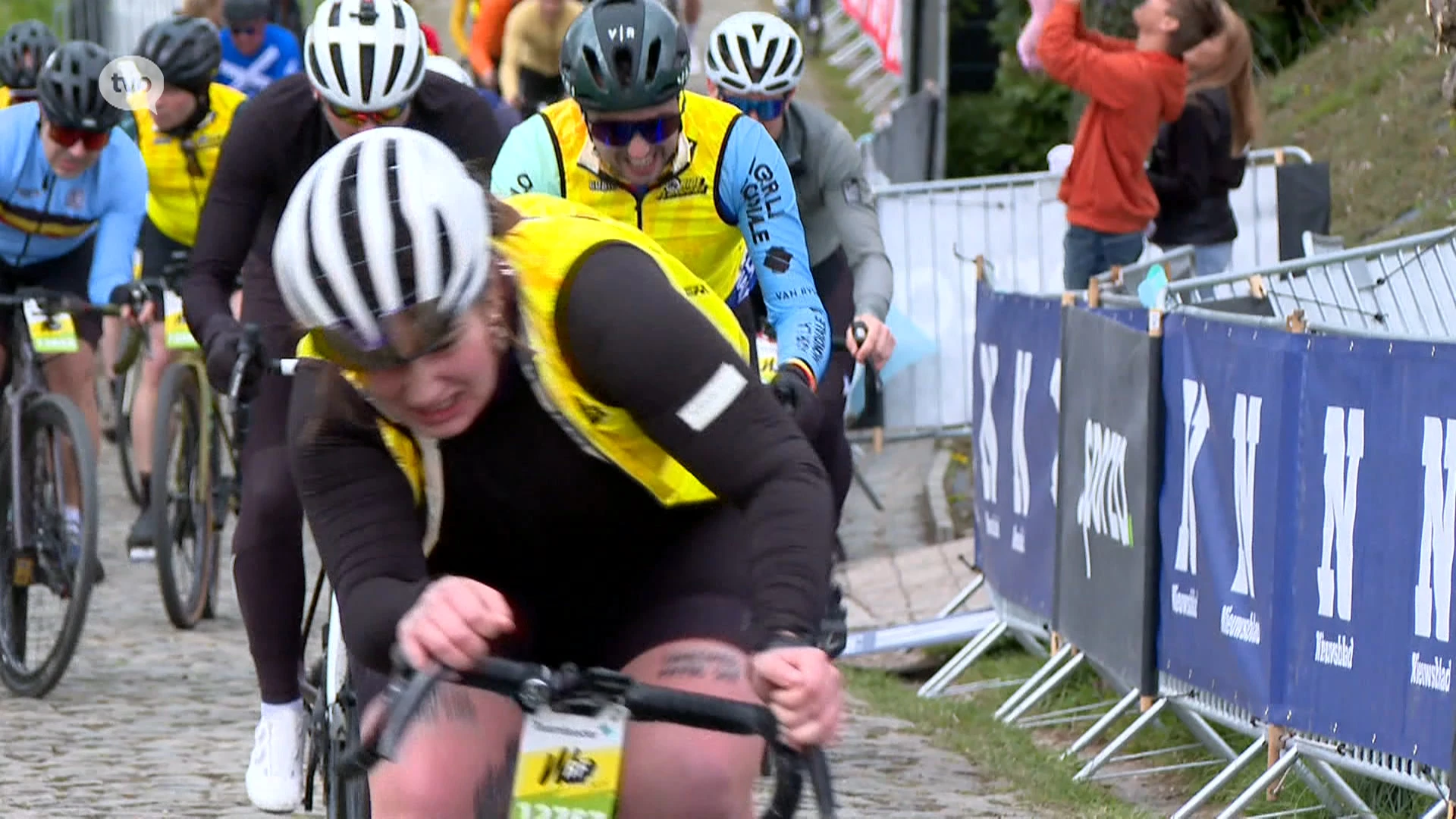 Hoofdafbeelding voor artikel 14.000 wielertoeristen wagen…