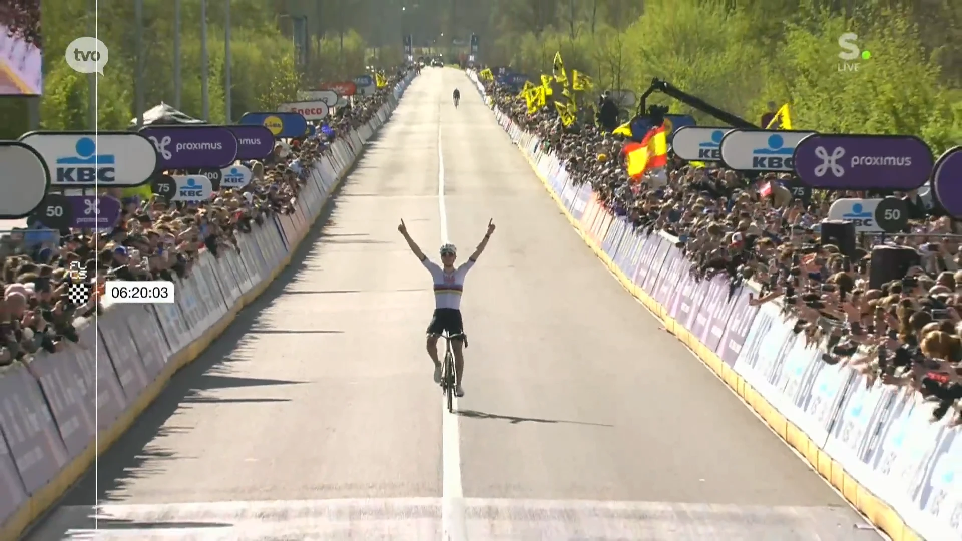 Hoofdafbeelding voor artikel Pogacar wint de Ronde van…