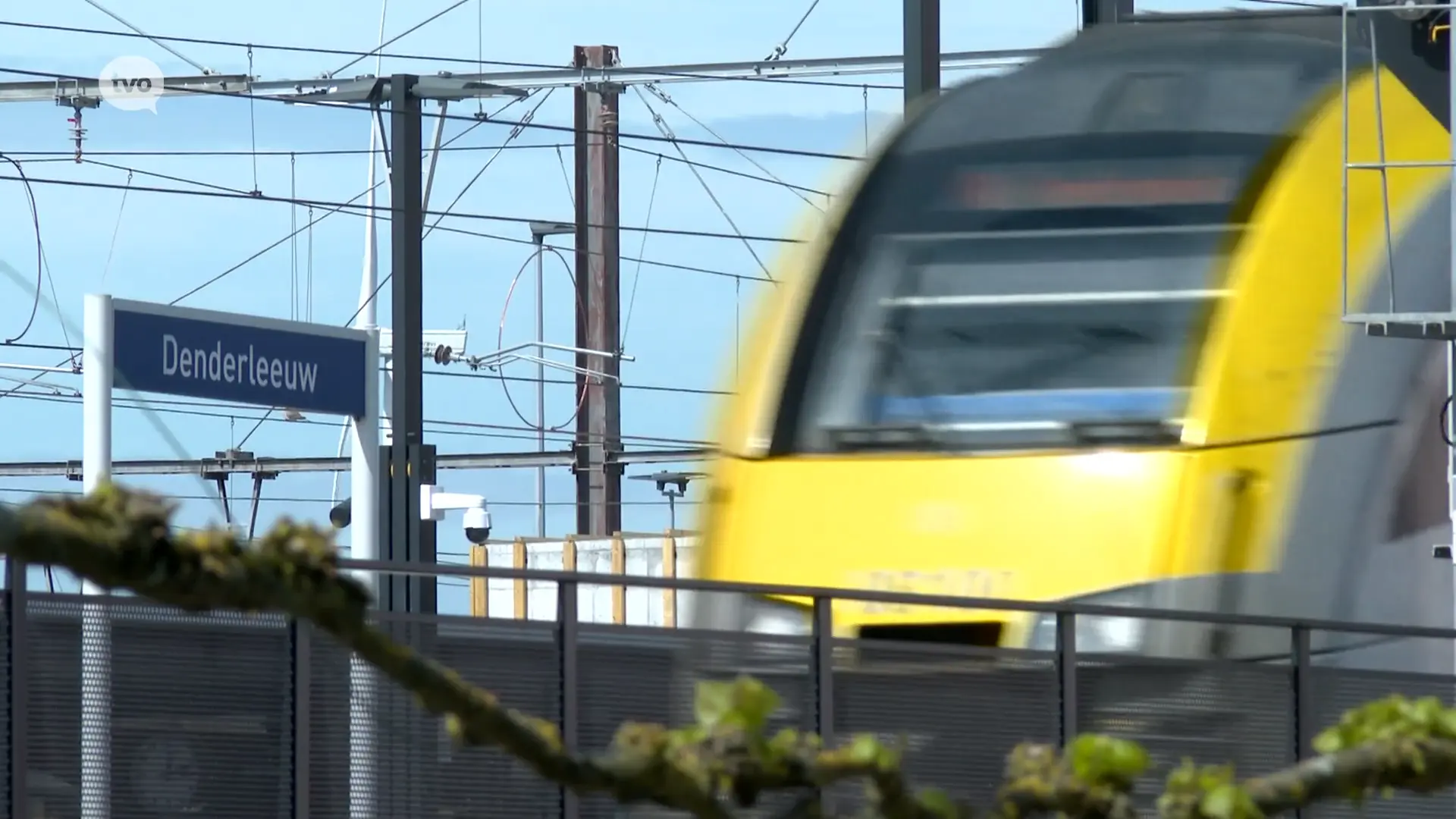 Hoofdafbeelding voor artikel Trein houdt halt in Denderleeuw…