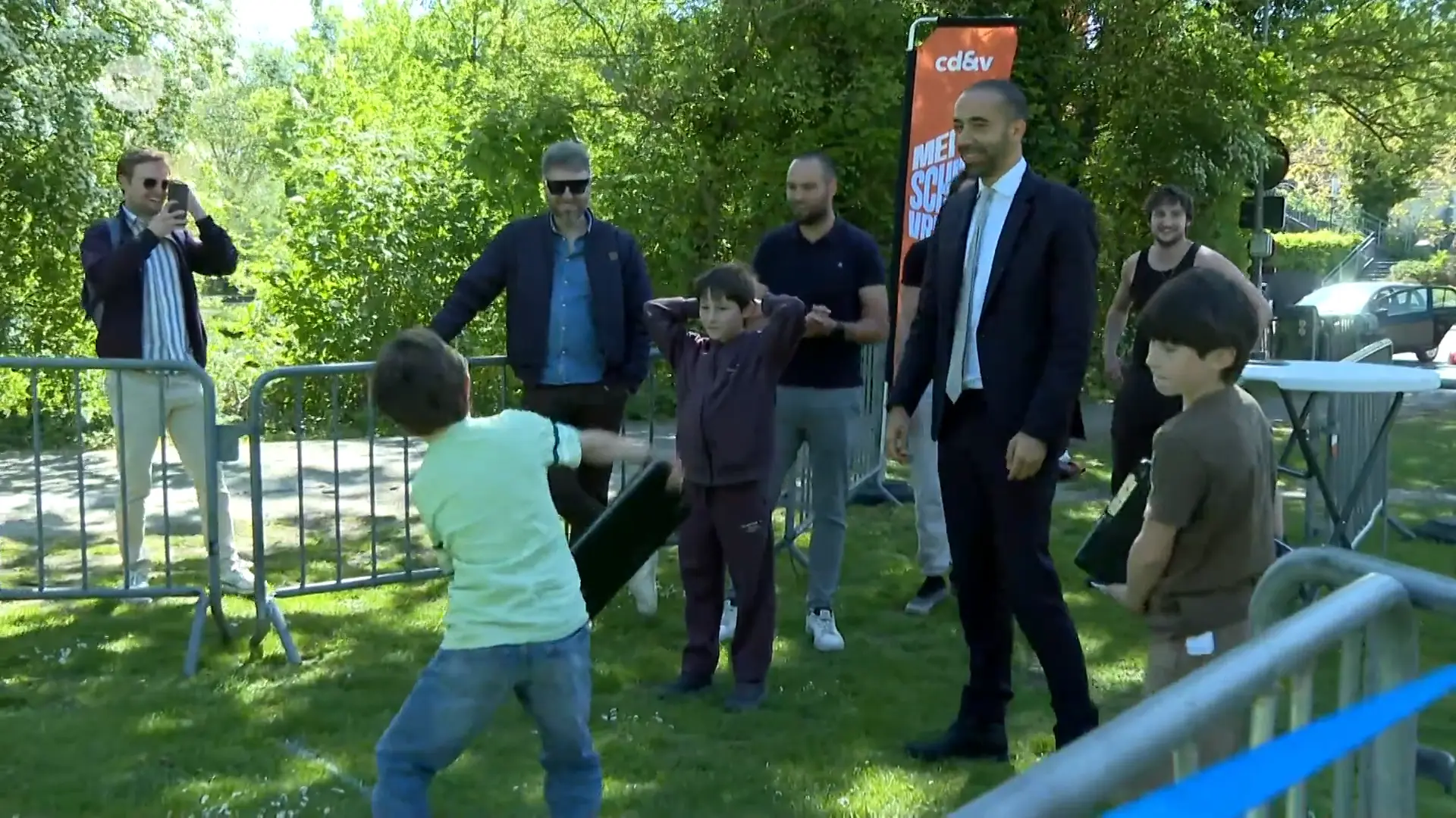 Hoofdafbeelding voor artikel Cd&v lanceert &lsquo;Mei Schermvrij&rsquo;…