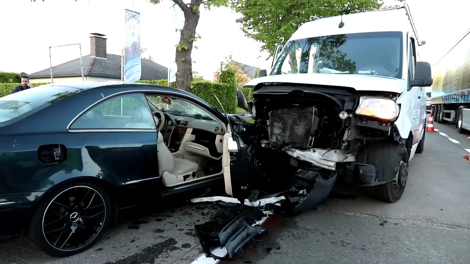 Hoofdafbeelding voor artikel Waasmunster: 3 mannen zwaargewond…