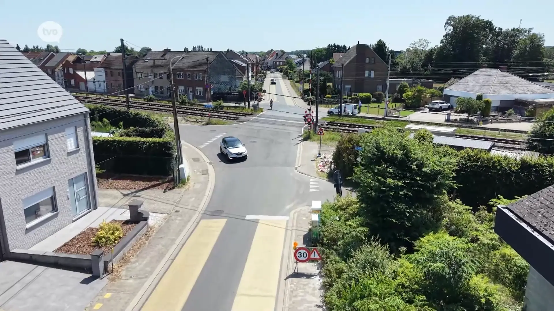 Infrabel heeft geen nieuwe overtreding vastgesteld van leerlingenbusje aan overweg