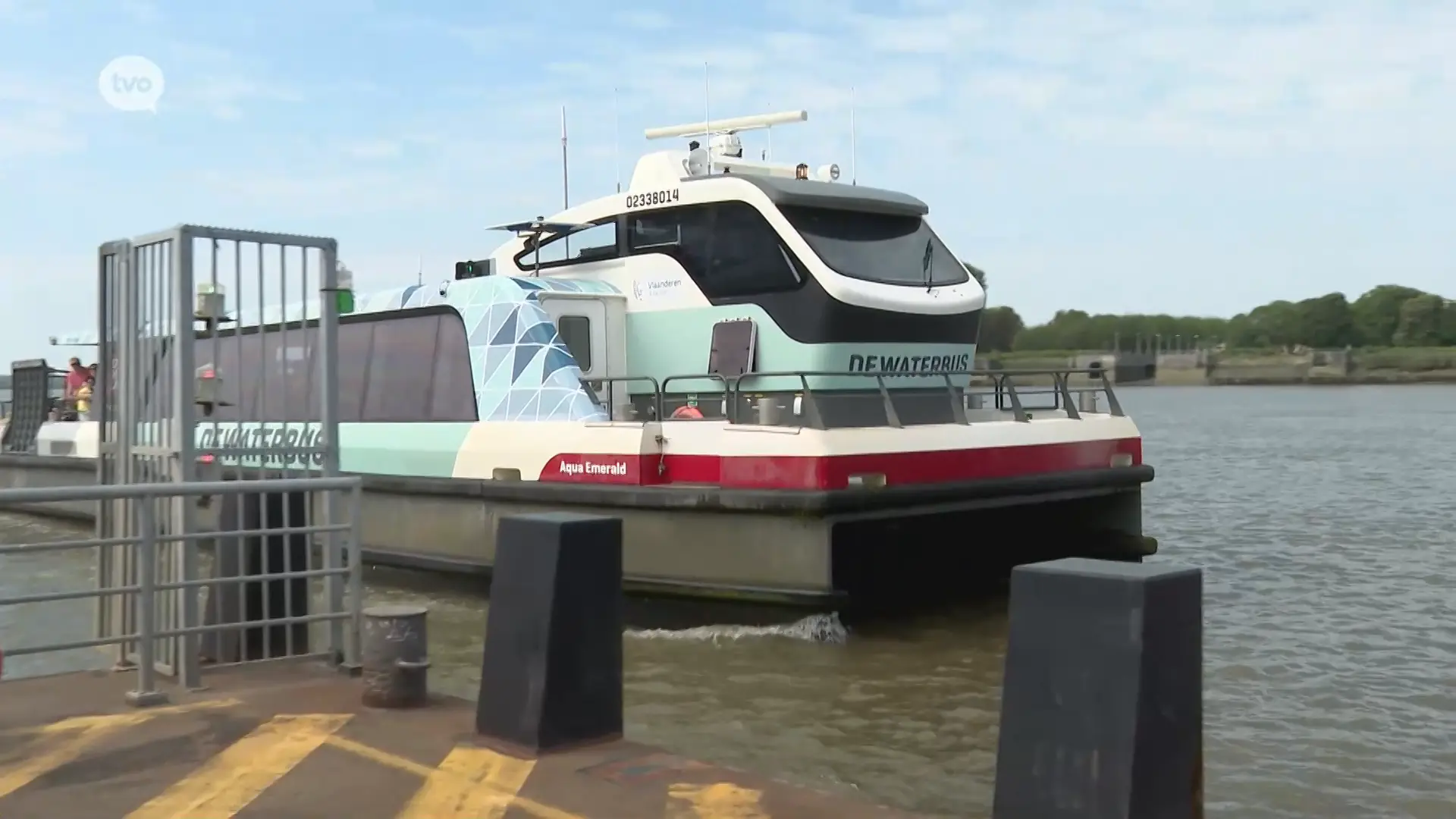 Hoofdafbeelding voor artikel DeWaterbus wordt duurder,…