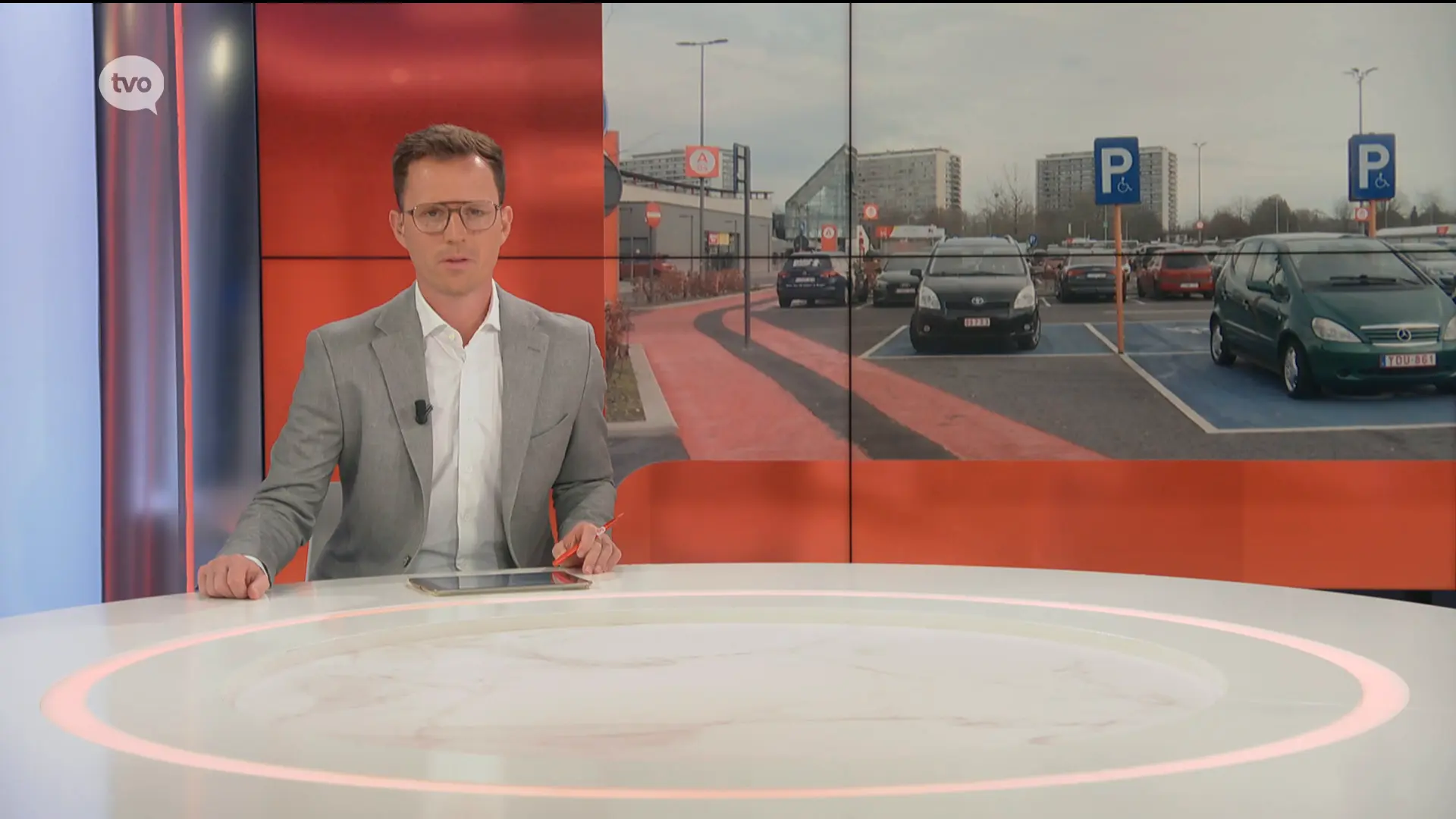 Hoofdafbeelding voor artikel Baby gered uit geparkeerde…