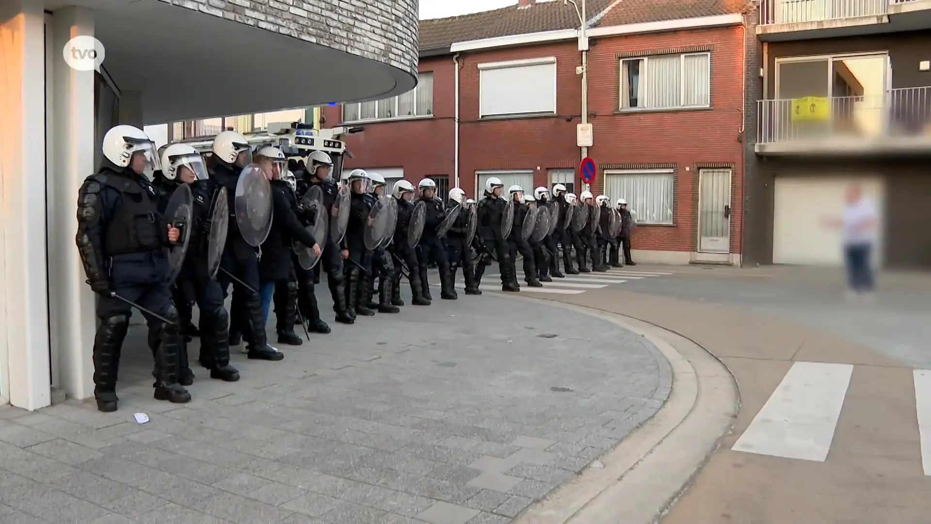Hoofdafbeelding voor artikel Acht hooligans van SK Beveren…