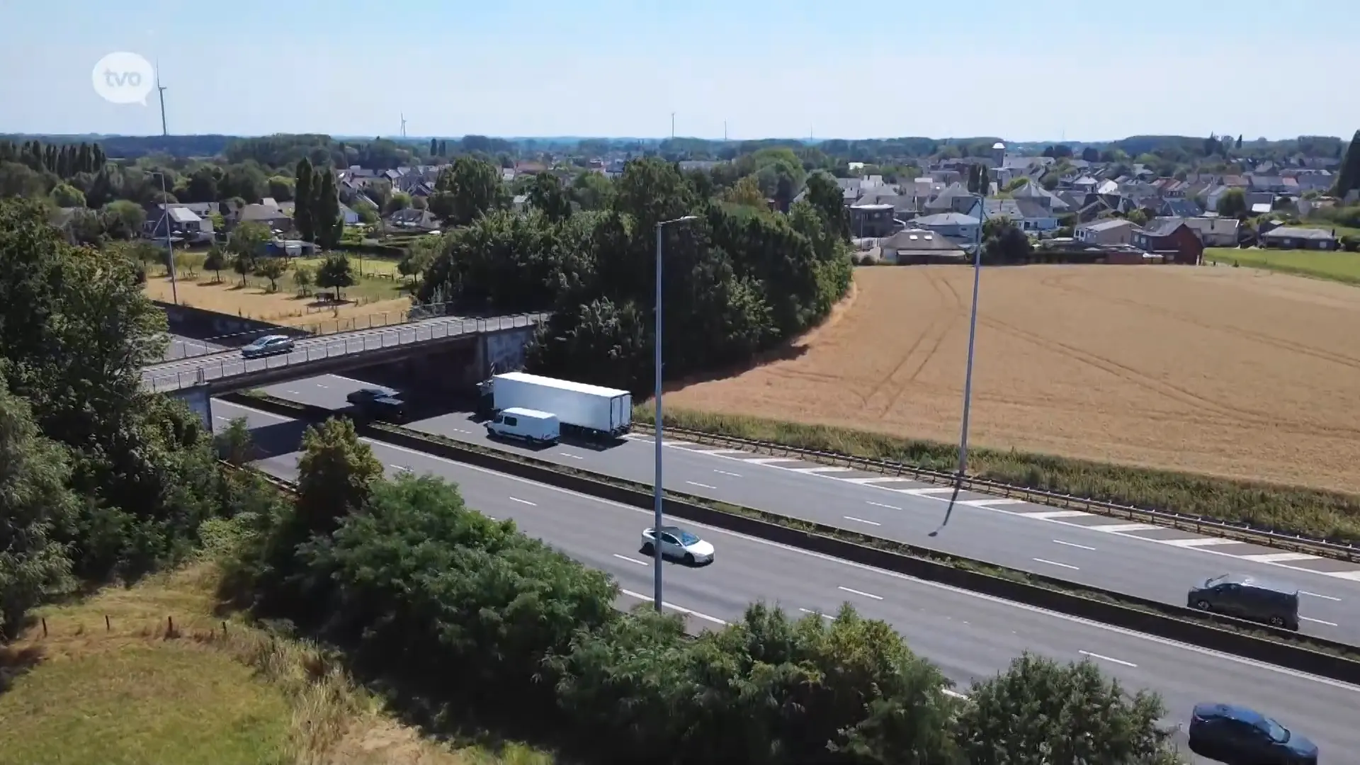 Hoofdafbeelding voor artikel Brug over E40 Nieuwerkerken…