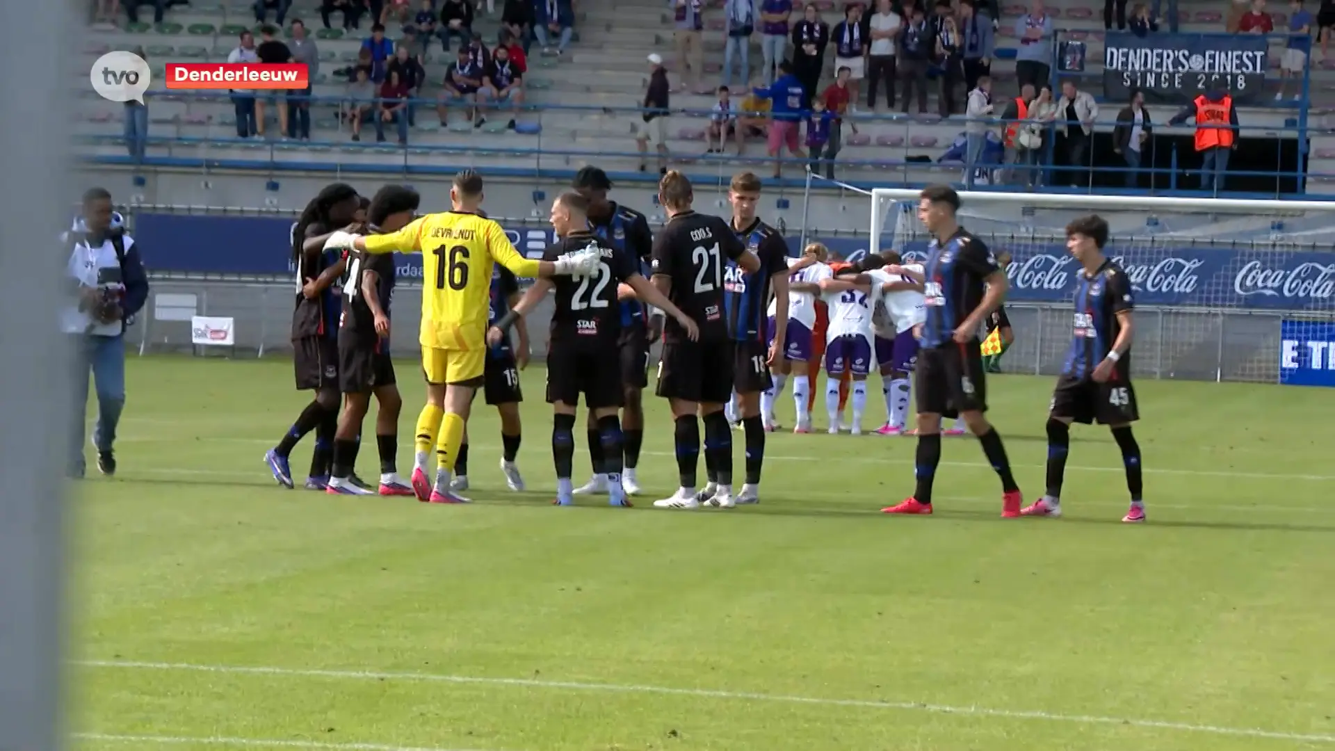 Hoofdafbeelding voor artikel Deel van supporters FCV Dender…