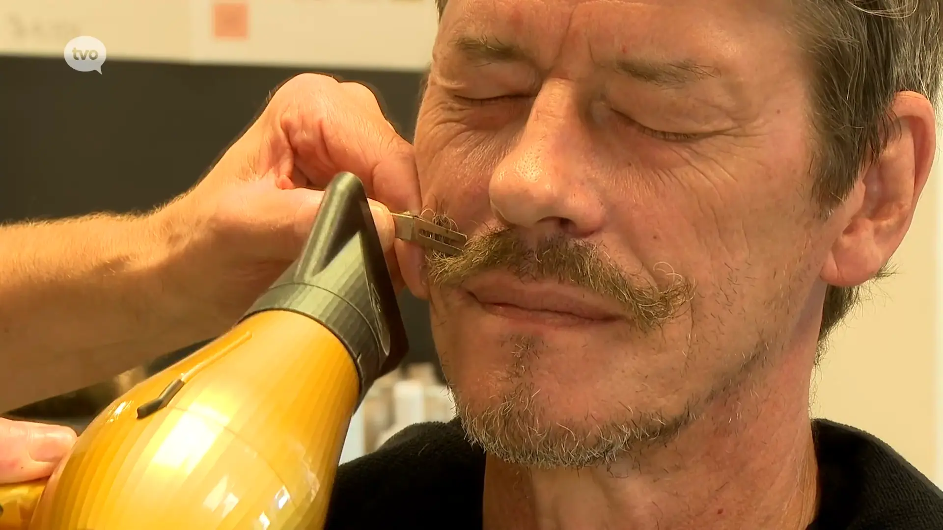Hoofdafbeelding voor artikel Schepen laat snor groeien…