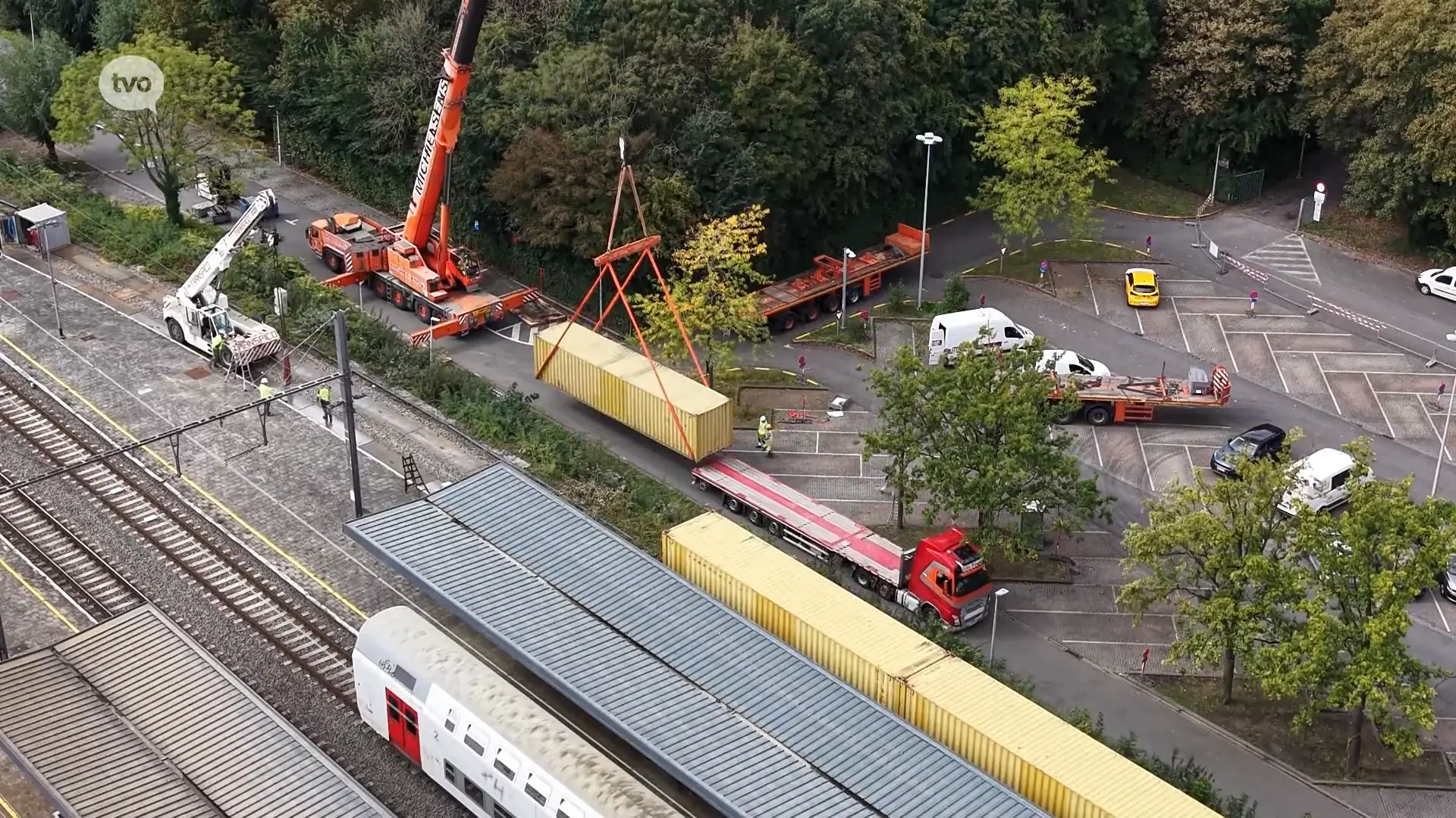Hoofdafbeelding voor artikel Muur van zeecontainers moet…