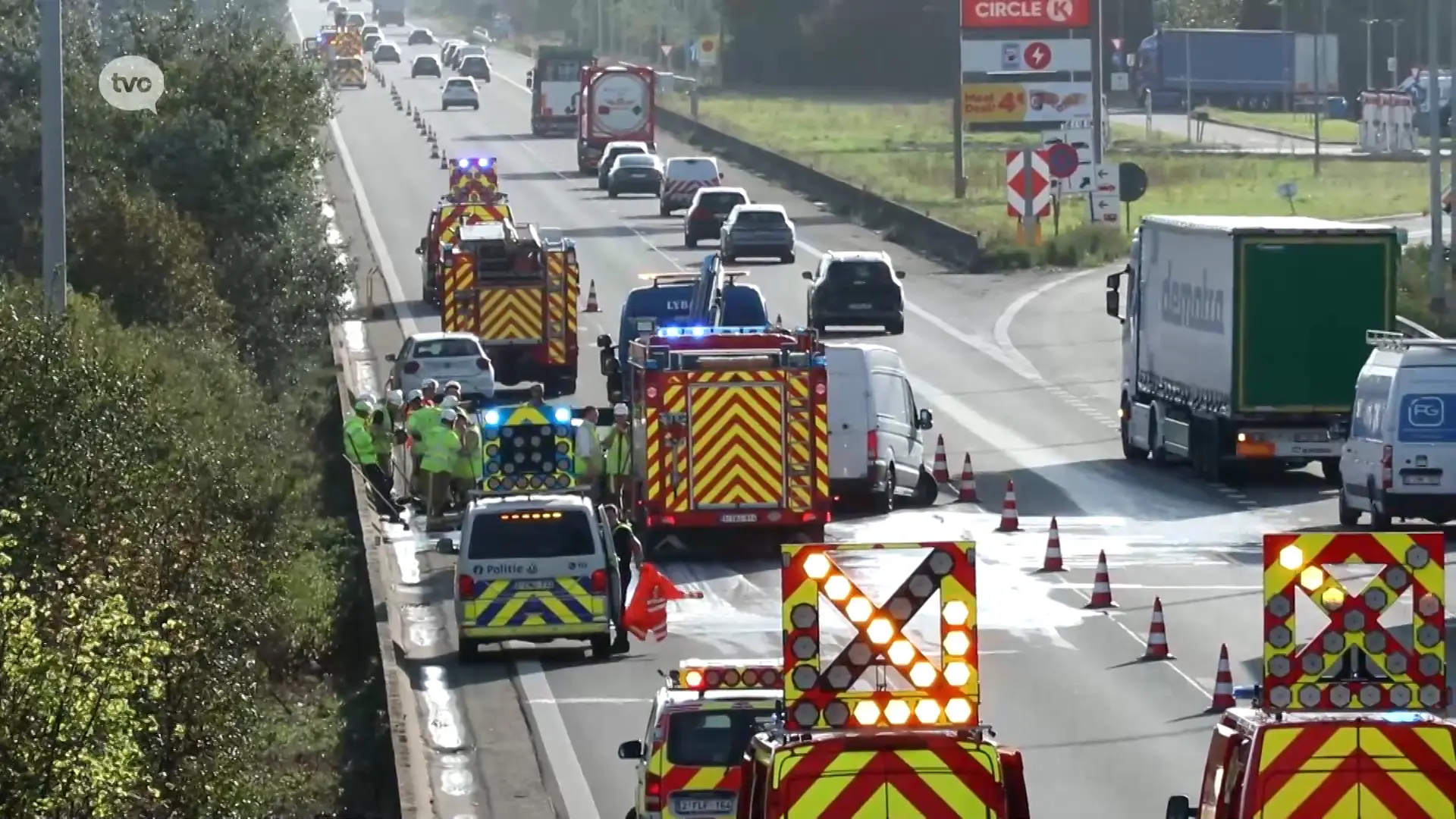Hoofdafbeelding voor artikel Kettingbotsing op E17 in Kalken…