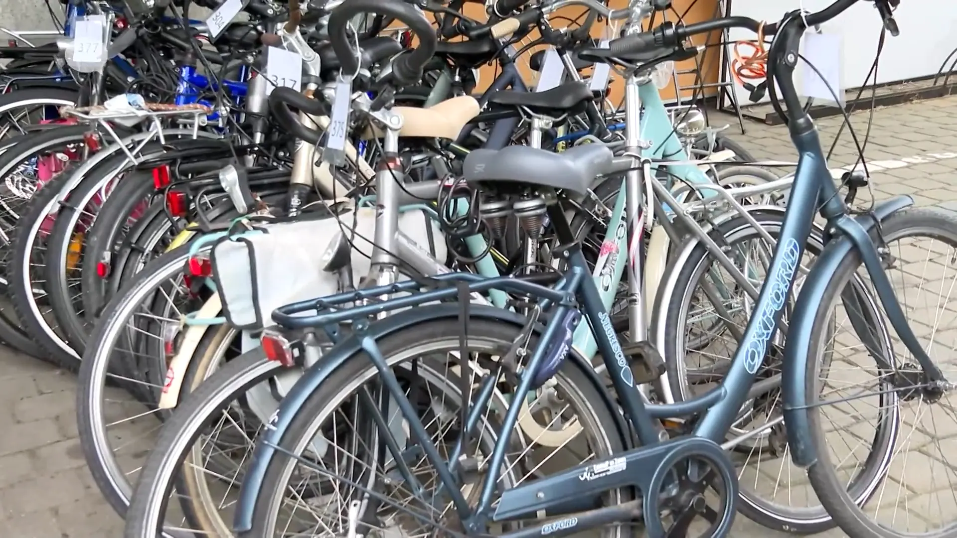 Hoofdafbeelding voor artikel Nieuwe fietsenstalling geopend…