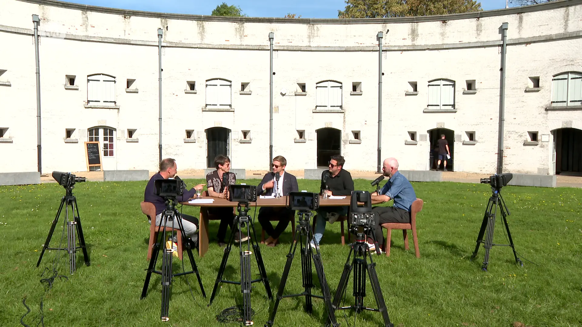 Hoofdafbeelding voor artikel Podcast moet inwoners helpen…