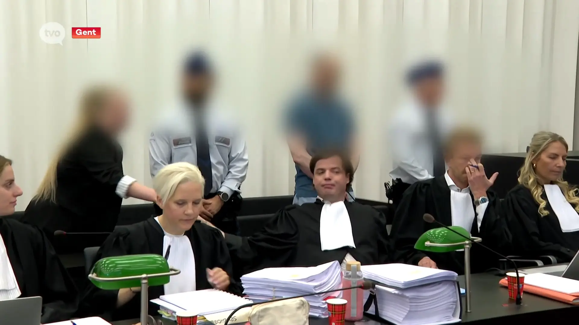 Hoofdafbeelding voor artikel Zware dag op assisenproces…