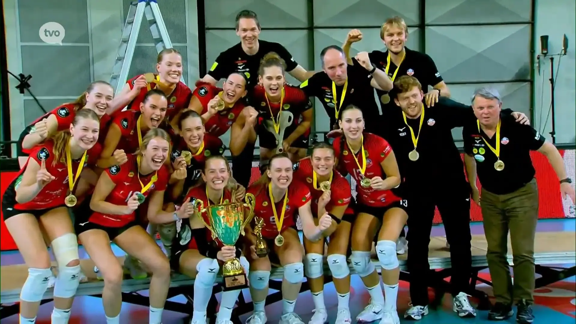 Hoofdafbeelding voor artikel Eerste volleyprijs van het…