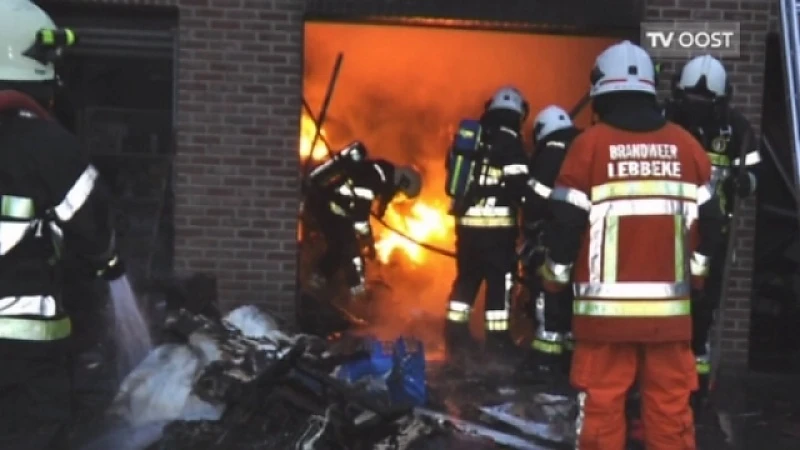 Lebbeke: Garages gaan in vlammen op