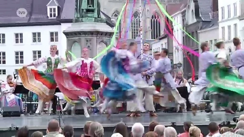 Pikkeling: Folklorefestival op Grote Markt van Aalst