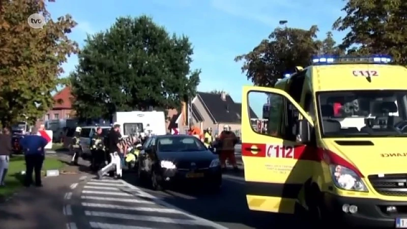 Vrouw zwaargewond onder caravan in Zele