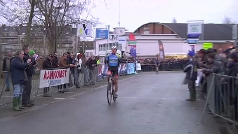 Jonas Degroote wint eerste Rapencross Lokeren