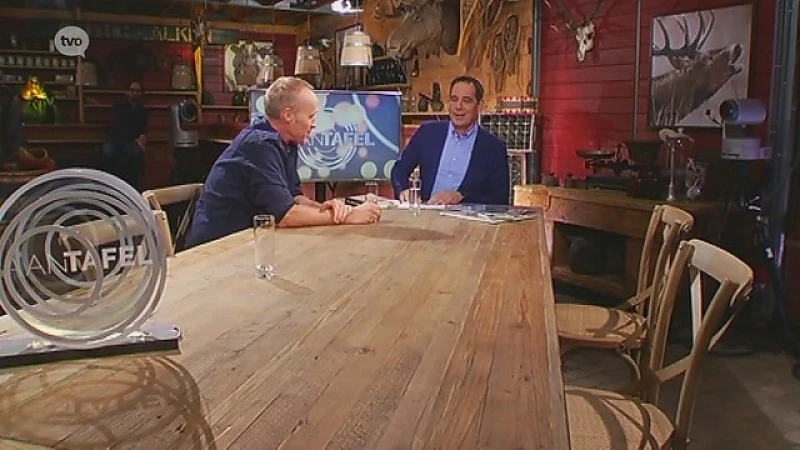 MAANDAG Aan Tafel met Stef Bos