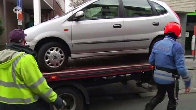 Aalst Carnaval: Politie moet zestigtal voertuigen van parcours stoet wegslepen