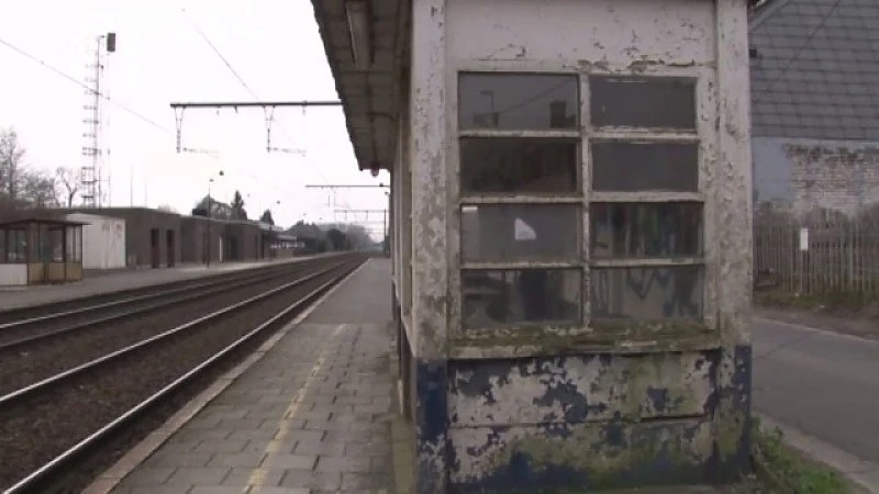 Schuilhuisjes station Erembodegem worden vernieuwd