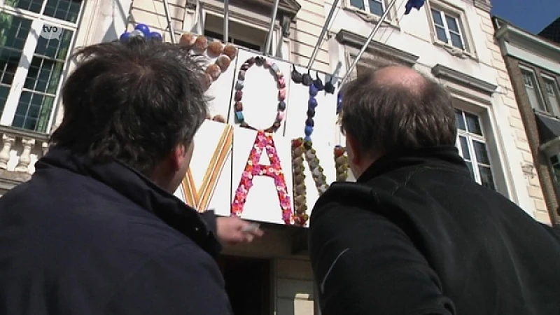 Handelaars veroveren stadhuis Zottegem