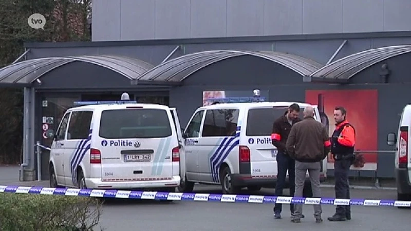 Drie gewonden bij gewapende overval op Delhaize in Stekene