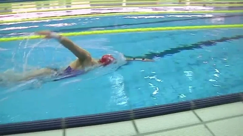 Record en finale 100 meter vlinder voor Kimberly Buys op EK zwemmen