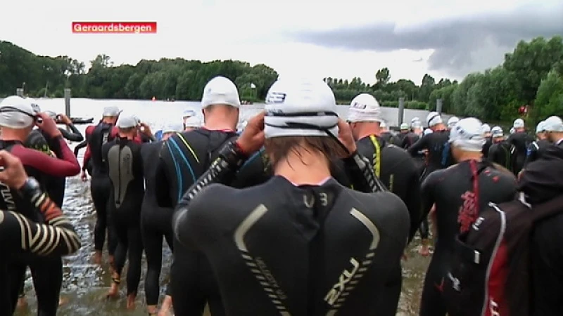 De Muur centraal tijdens triatlon