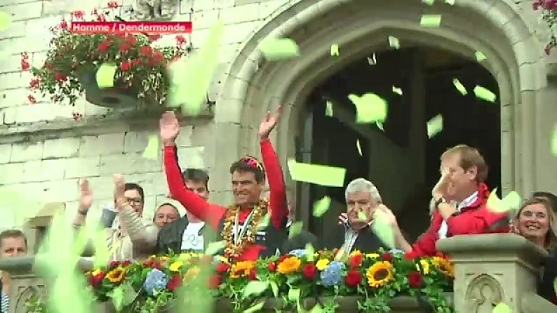 Honderden fietsers in het zog van Gouden Greg