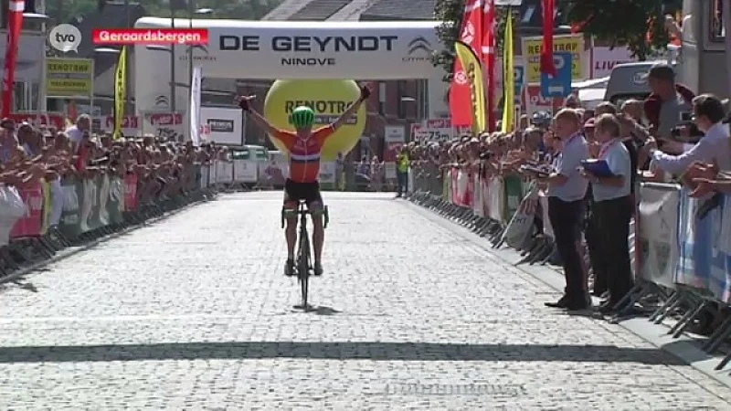 Van Vleuten pakt in Geraardsbergen rit en eindwinst in Lotto Belgium Tour