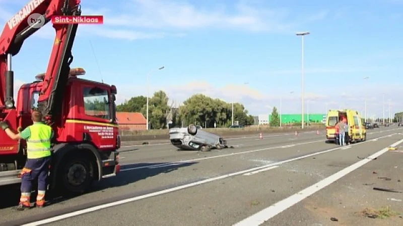 Ongeval met zwaargewonden op E17 in Sint-Niklaas