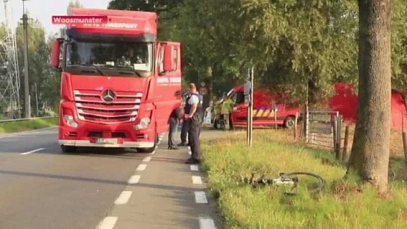 Fietser overlijdt na aanrijding door vrachtwagen in Waasmunster
