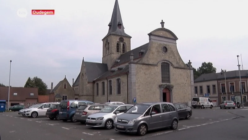 Doek valt over bebouwing dorpsplein Oudegem